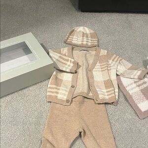 Barefoot Dreams 6-12 Months 4 piece gift set plaid cream tan lovey
